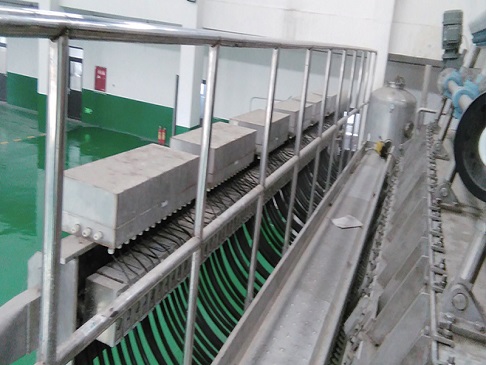 流漿箱稀釋水橫幅定量調(diào)節(jié)系統(tǒng)